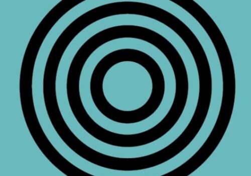 4 black concentric circles on a teal background